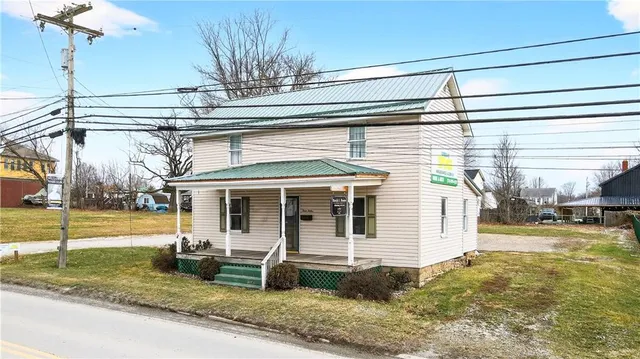 $129,900 | 312 South Vine Street, Carmichaels, PA 15320