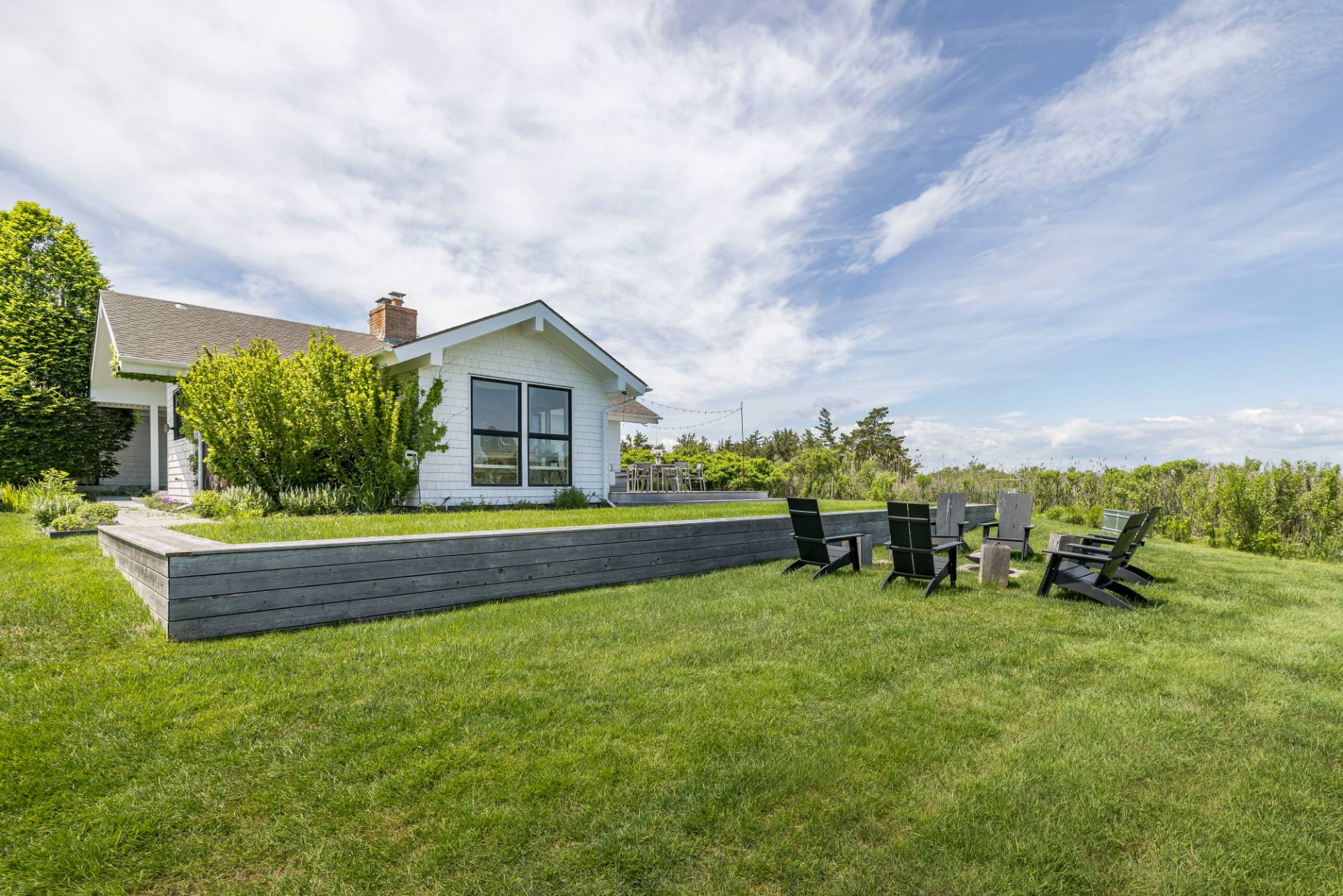 18 Island Road East Hampton, NY 11937 - Photo 8 of 31