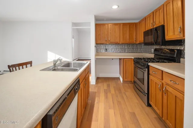 $350,000 | 62 Arrow Wood Place, Malta, NY 12020