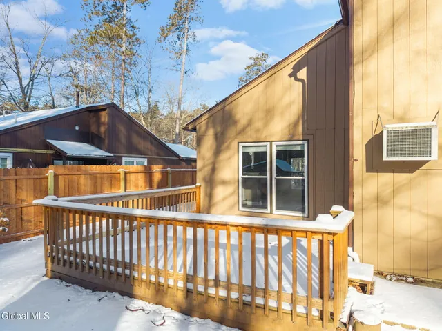 $350,000 | 62 Arrow Wood Place, Malta, NY 12020