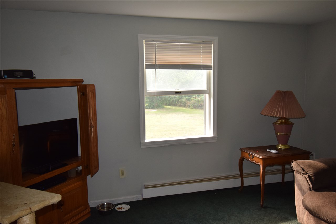 4 Thornell Road Newton, NH 03858 - Photo 10 of 20 Gallery Image 10