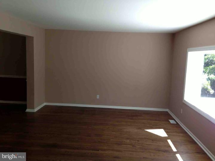 1614 Dublin Road Dresher, PA 19025 - Photo 6 of 25 Living Room