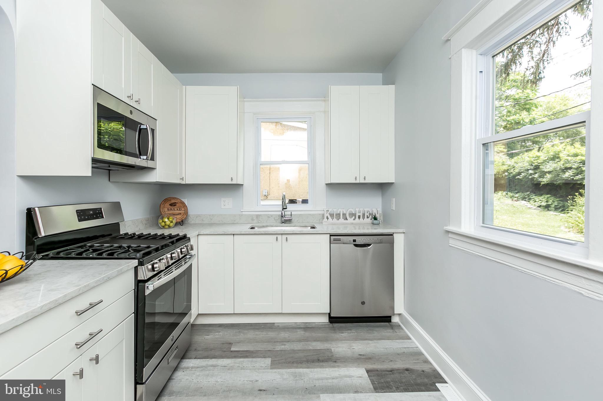 3119 Cedarhurst Road Baltimore, MD 21214 - Photo 11 of 34 Kitchen