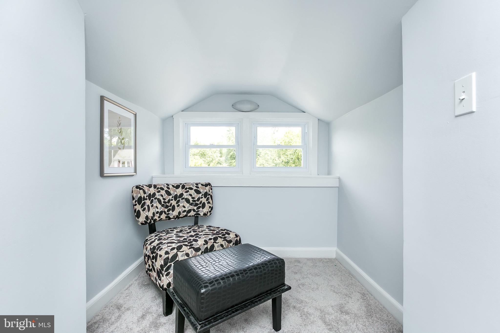 3119 Cedarhurst Road Baltimore, MD 21214 - Photo 23 of 34 Sitting Nook on 2nd Floor (Poss Closet)