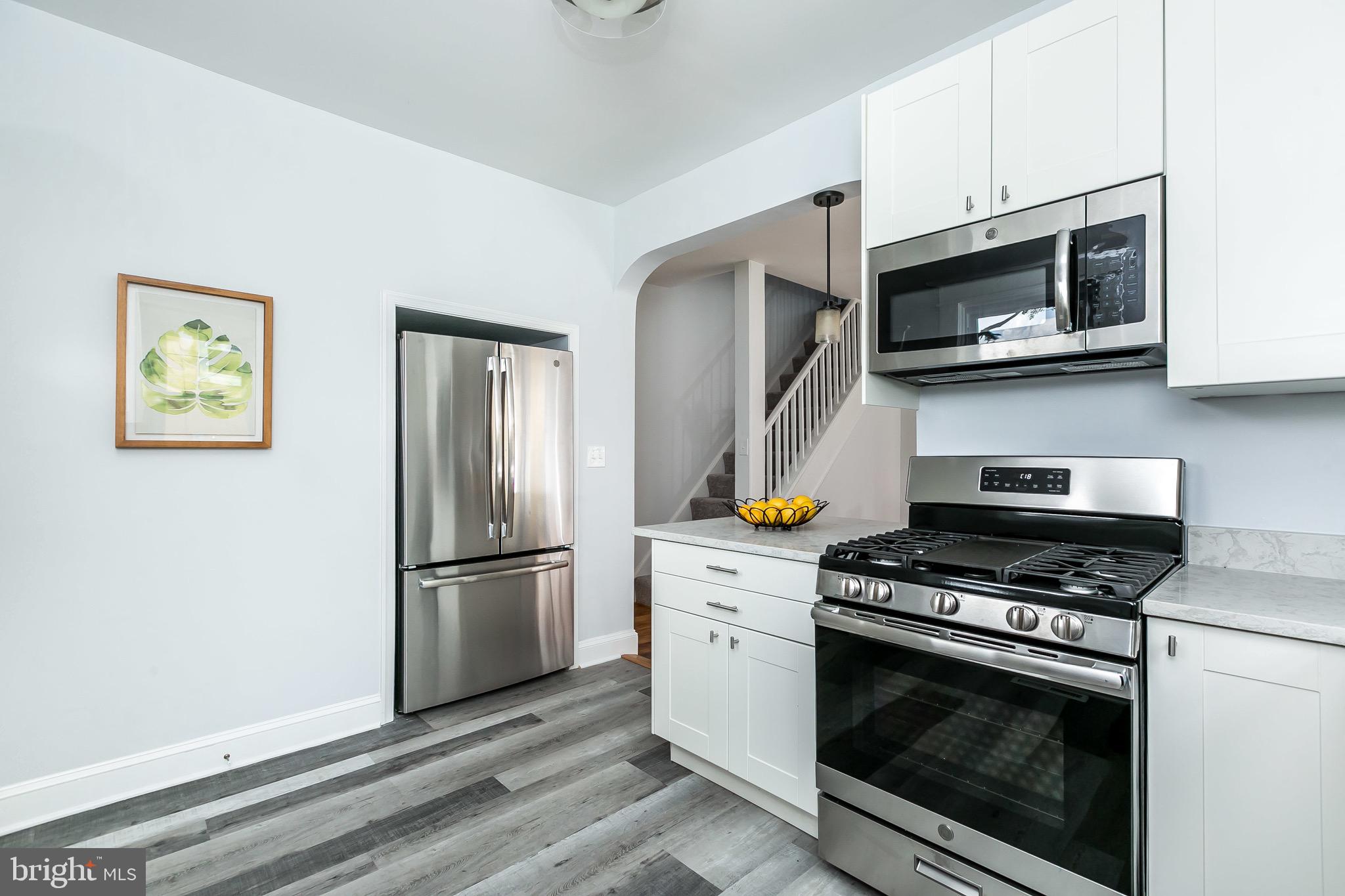 3119 Cedarhurst Road Baltimore, MD 21214 - Photo 9 of 34 Kitchen