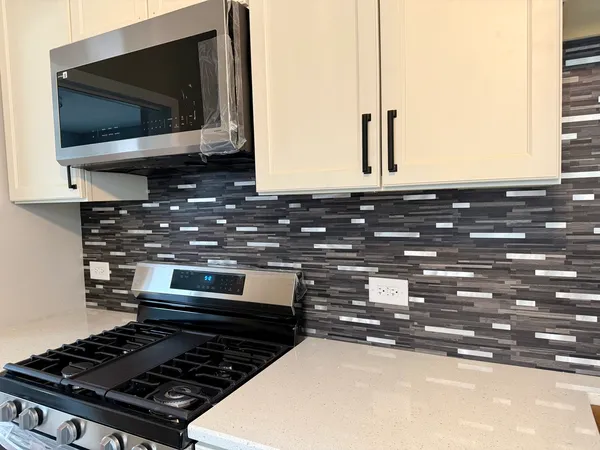 $287,000 | 7945 South Perry Avenue, Chicago, IL 60620