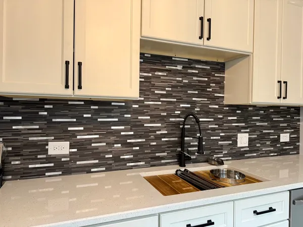 $287,000 | 7945 South Perry Avenue, Chicago, IL 60620