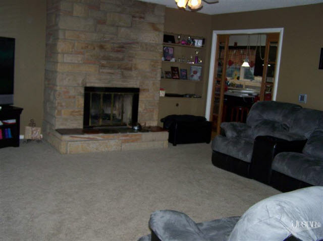 503 Limberlost Trail Decatur, IN 46733 - Photo 2 of 7