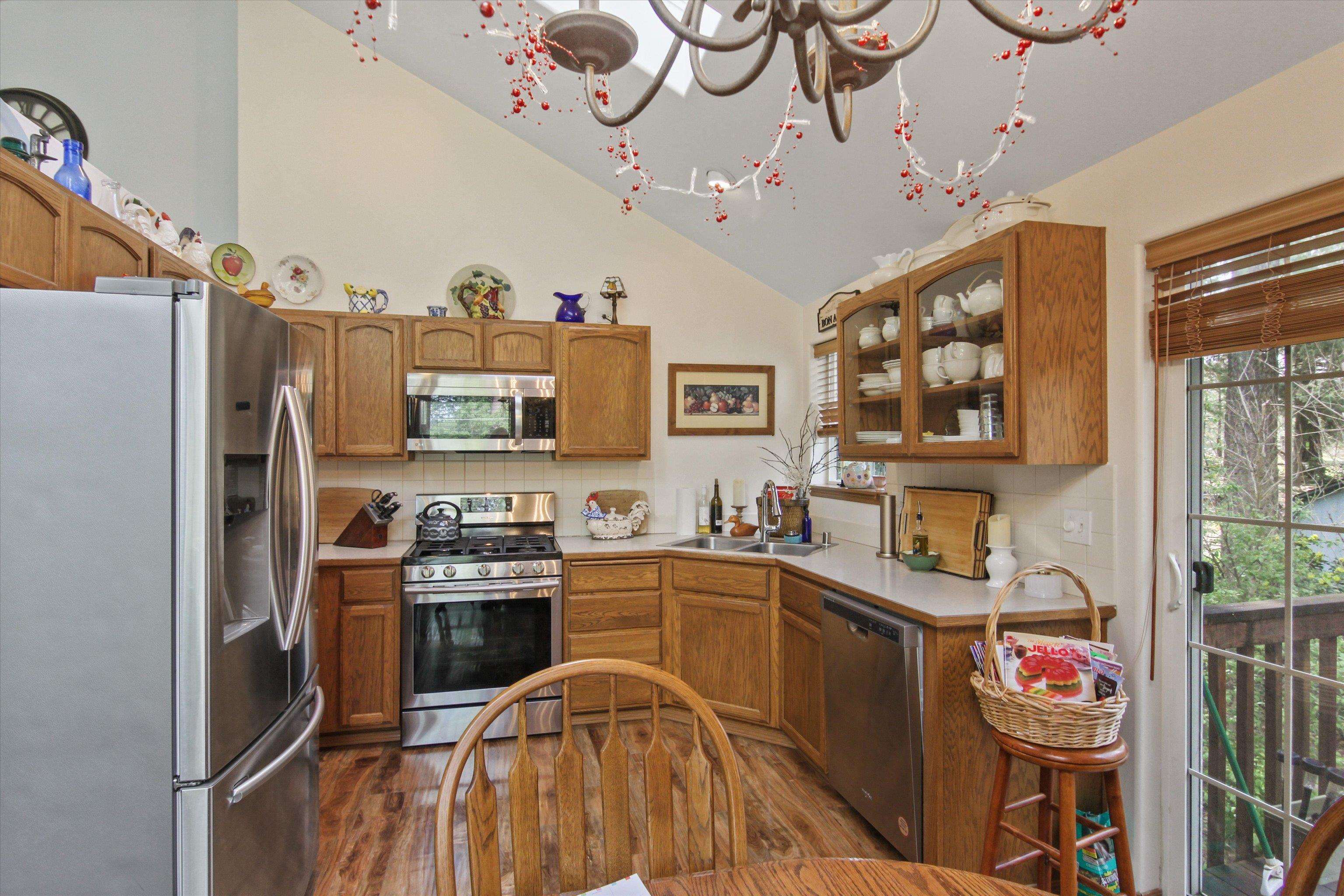 9306 Lake Road Elk, WA 99009 - Photo 11 of 32