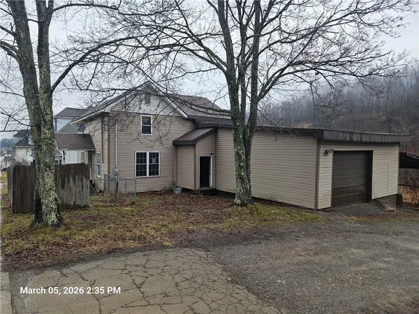 $79,900 | 233 Main Street, Bruin, PA 16022