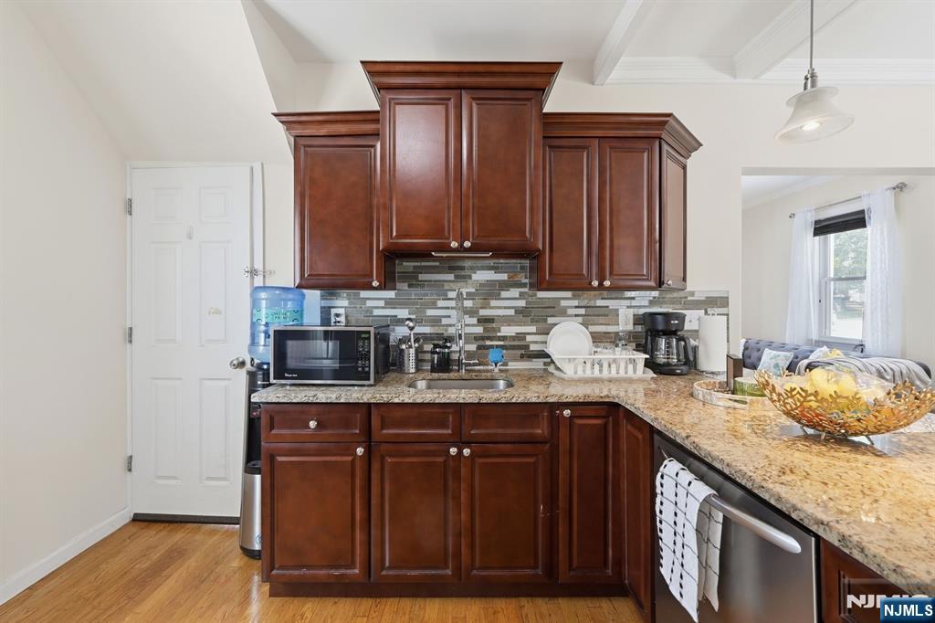 65 Franklin Road Teaneck, NJ 07666 - Photo 17 of 41