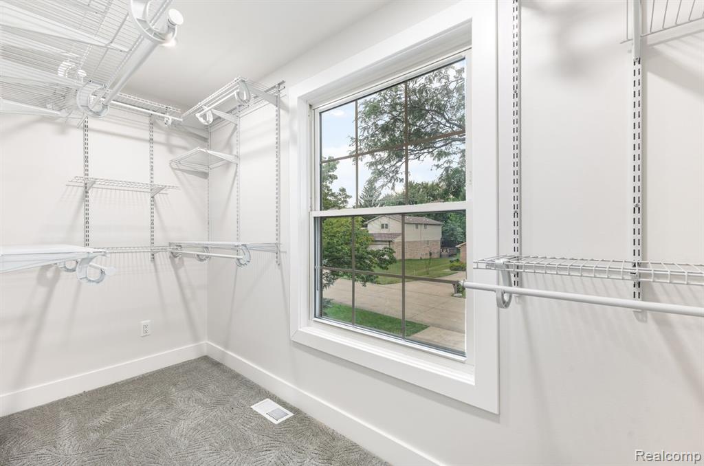 237 Union Drive Rochester Hills, MI 48307 - Photo 23 of 36