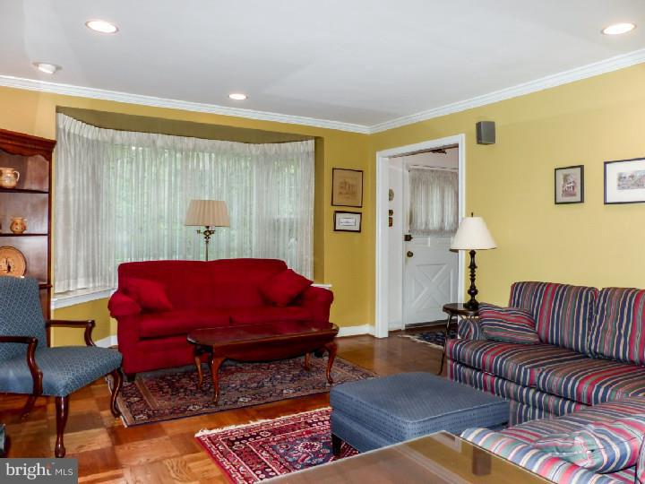 1117 Coventry Road Cheltenham, PA 19012 - Photo 6 of 25 Living Room