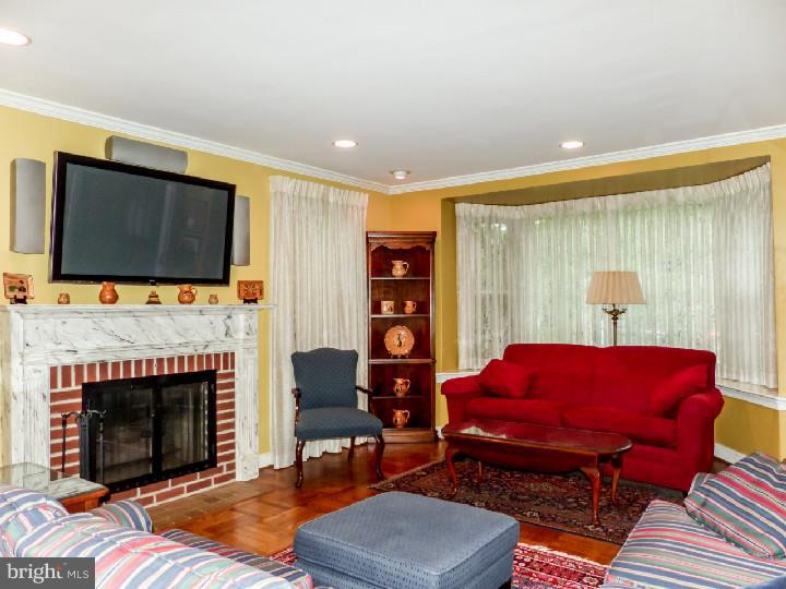 1117 Coventry Road Cheltenham, PA 19012 - Photo 7 of 25 Gallery Image 7