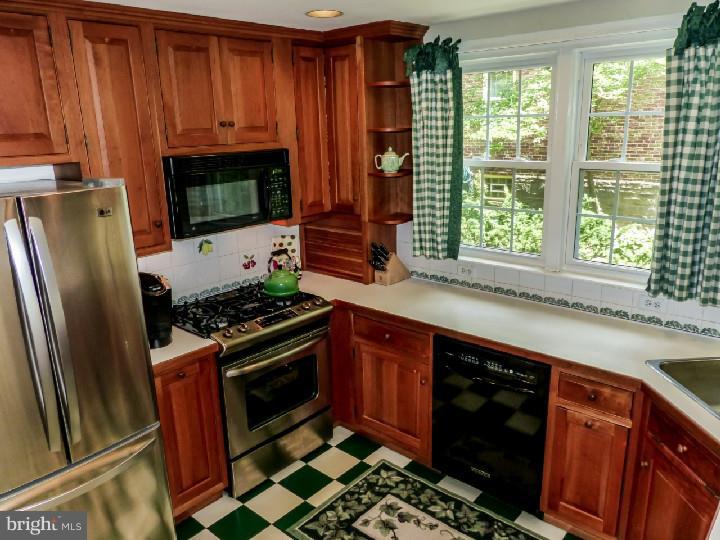 1117 Coventry Road Cheltenham, PA 19012 - Photo 10 of 25 Gallery Image 10