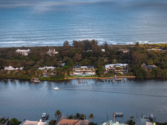 $50,000,000 | 488 South Beach Road, Jupiter Island, FL 33455