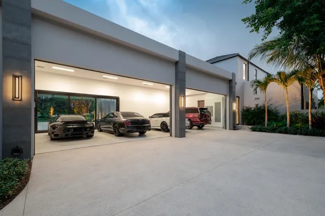 $50,000,000 | 488 South Beach Road, Jupiter Island, FL 33455