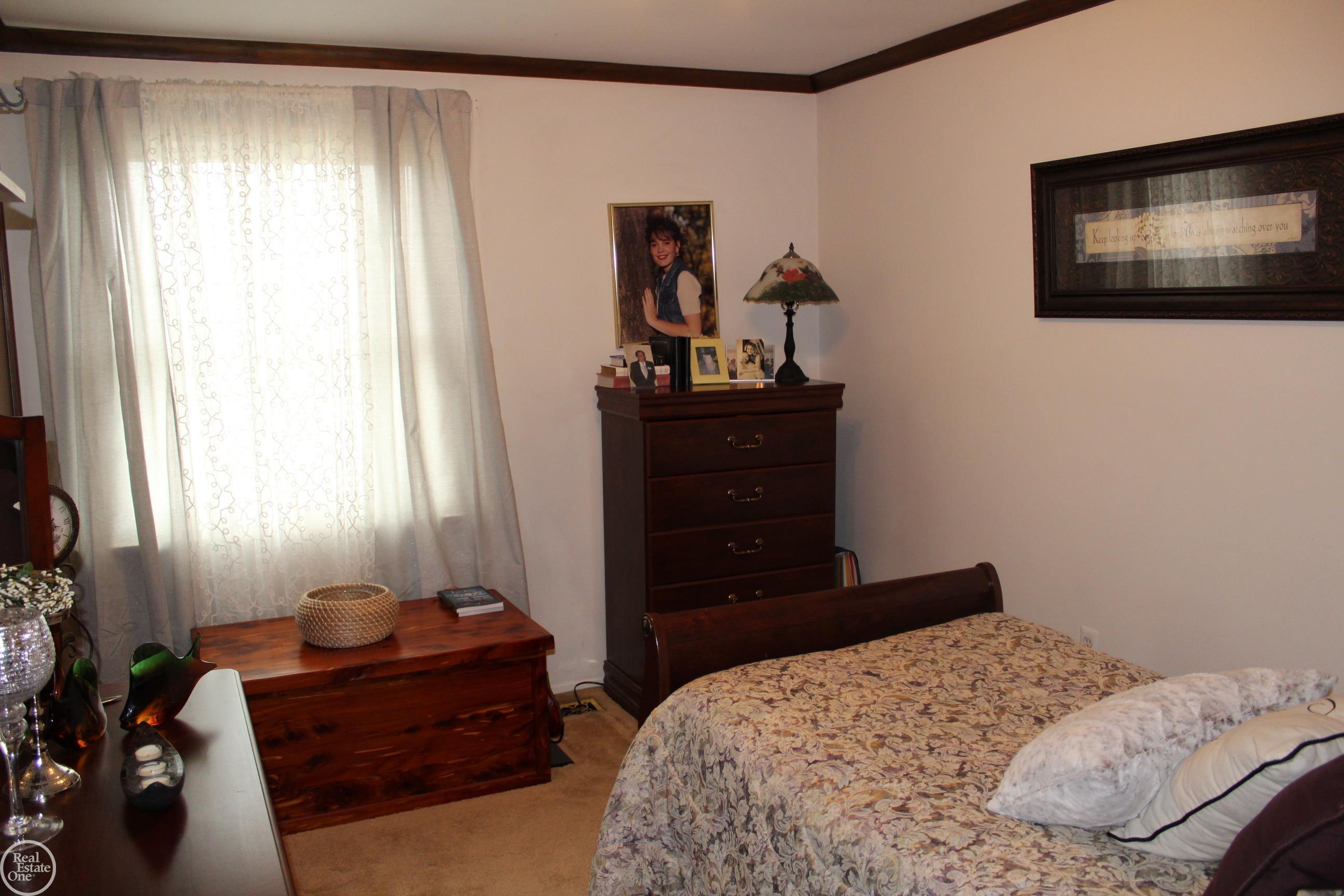 47165 Susan Road Macomb, MI 48044 - Photo 16 of 26 50183137-a12540e8-e906-4e3a-9912-63b53da76228.JPG