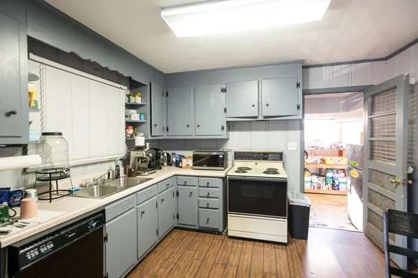 $9,000 | 637 South Lowry Street, Smyrna, TN 37167