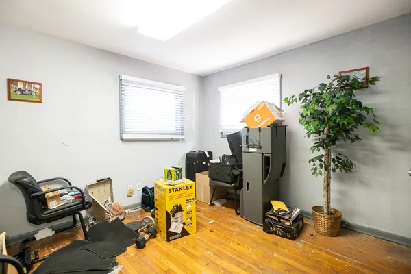 $9,000 | 637 South Lowry Street, Smyrna, TN 37167