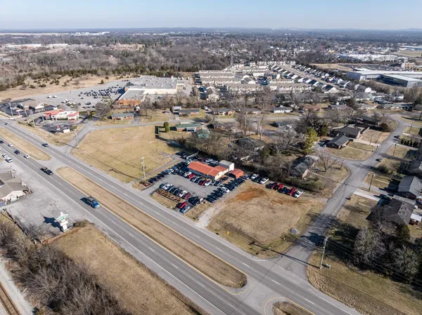 $9,000 | 637 South Lowry Street, Smyrna, TN 37167