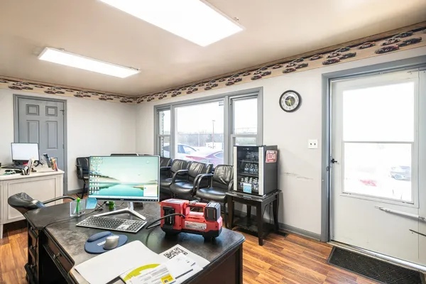 $9,000 | 637 South Lowry Street, Smyrna, TN 37167