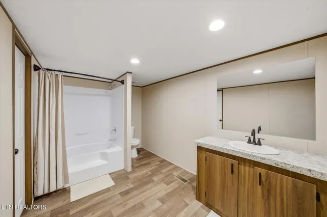 $246,000 | 252 Ledgerwood Lane, Kingston, TN 37763