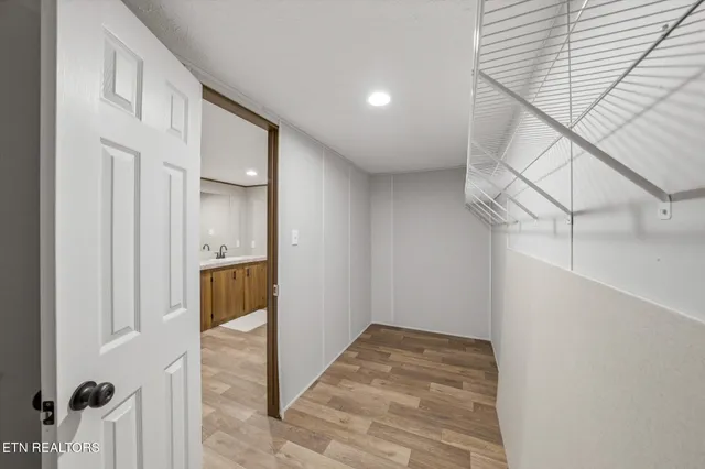 $246,000 | 252 Ledgerwood Lane, Kingston, TN 37763