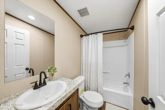 $246,000 | 252 Ledgerwood Lane, Kingston, TN 37763