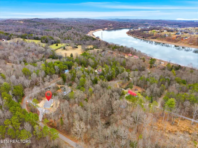 $246,000 | 252 Ledgerwood Lane, Kingston, TN 37763