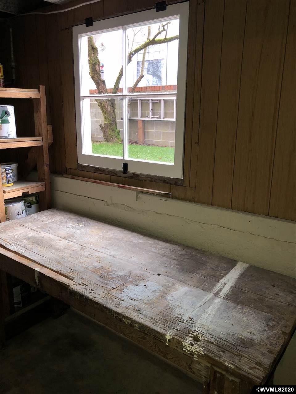 1204 Southwest Ferry Street Albany, OR 97321 - Photo 39 of 42 Gallery Image 39