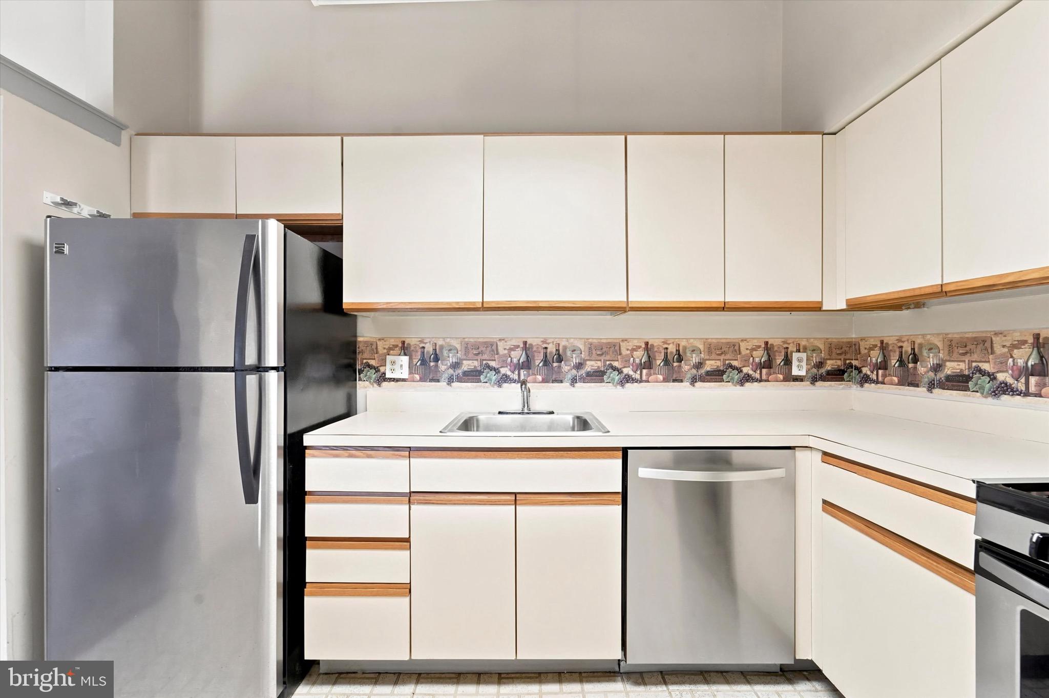 58201 Delaire Landing Road, Unit 201 Philadelphia, PA 19114 - Photo 11 of 25