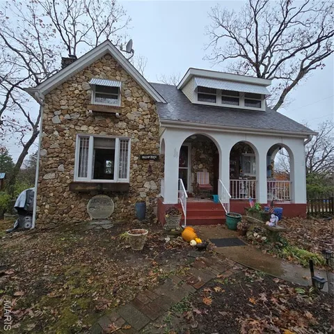 $199,999 | 1833 Opeechee Beach Road, Pacific, MO 63069