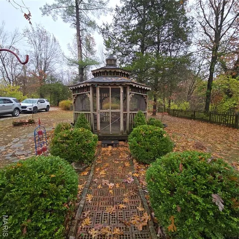 $199,999 | 1833 Opeechee Beach Road, Pacific, MO 63069