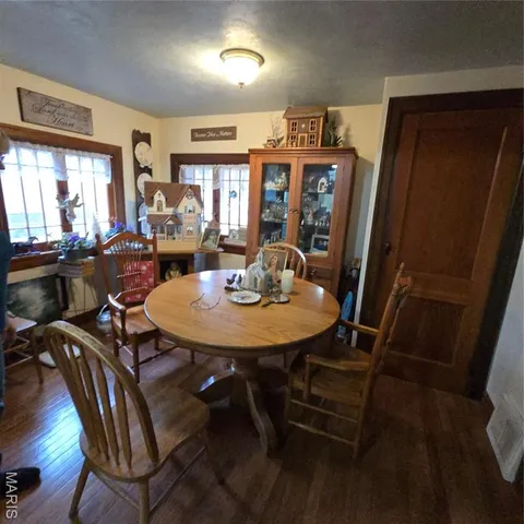 $199,999 | 1833 Opeechee Beach Road, Pacific, MO 63069