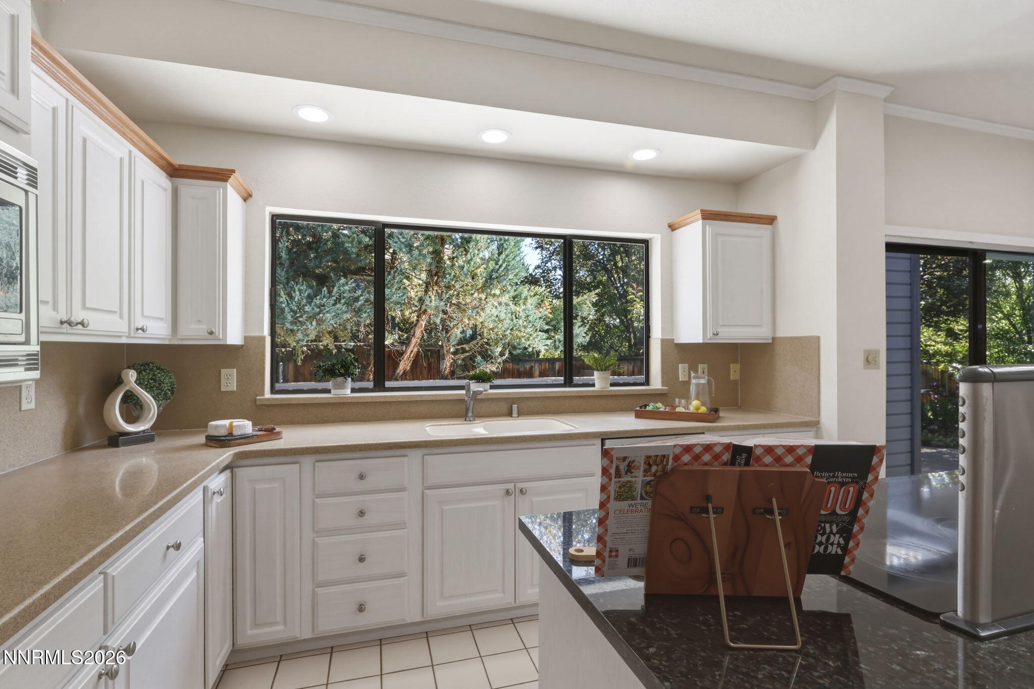 2295 Manzanita Lane Reno, NV 89509 - Photo 17 of 84 16-web-or-mls-IMG_9822_365319d8