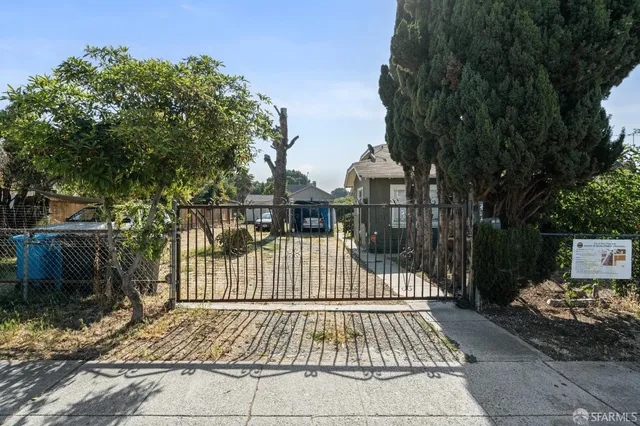 $1,898,888 | 2340 Cooley Avenue, East Palo Alto, CA 94303