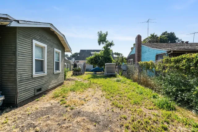 $1,898,888 | 2340 Cooley Avenue, East Palo Alto, CA 94303