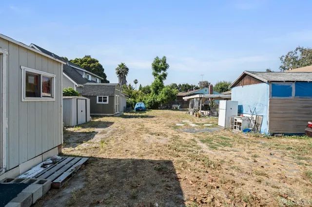 $1,898,888 | 2340 Cooley Avenue, East Palo Alto, CA 94303
