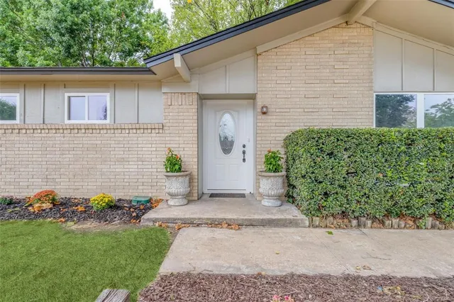 $1,750 | 3118 North Calais Street, Sherman, TX 75090