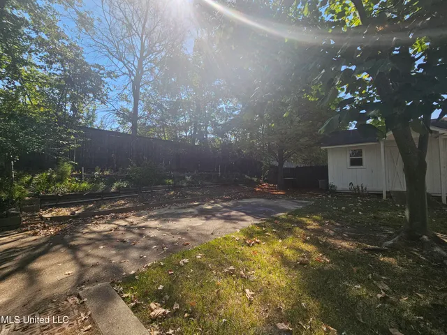 $299,000 | 1495 Holly Springs Road, Hernando, MS 38632