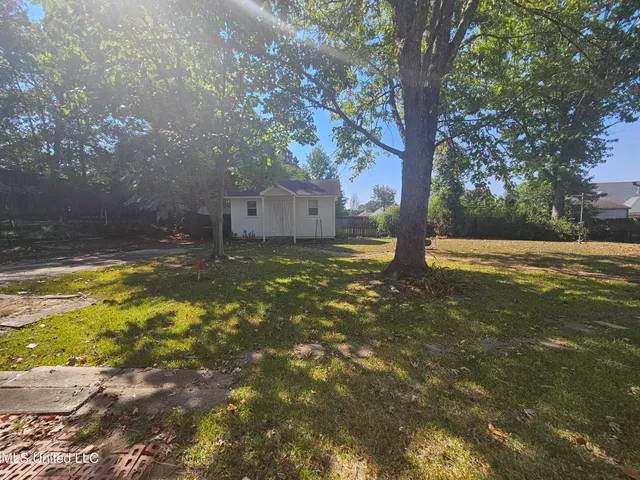 $299,000 | 1495 Holly Springs Road, Hernando, MS 38632