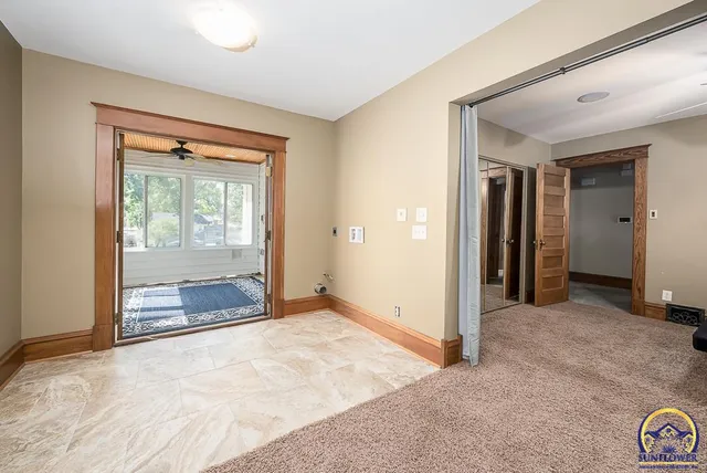 $799,950 | 412 North Elm Street, Perry, KS 66073