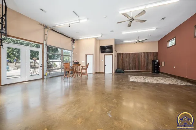 $799,950 | 412 North Elm Street, Perry, KS 66073