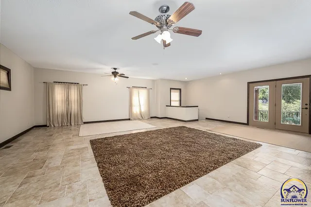 $799,950 | 412 North Elm Street, Perry, KS 66073