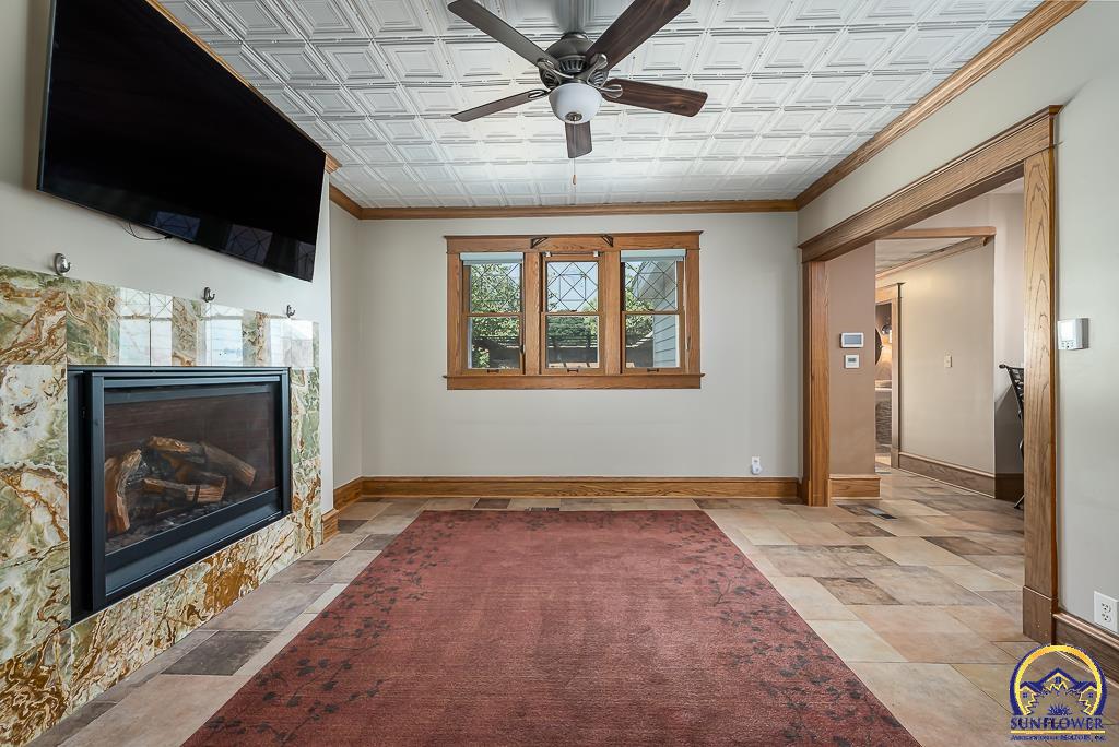 412 North Elm Street Perry, KS 66073 - Photo 6 of 56