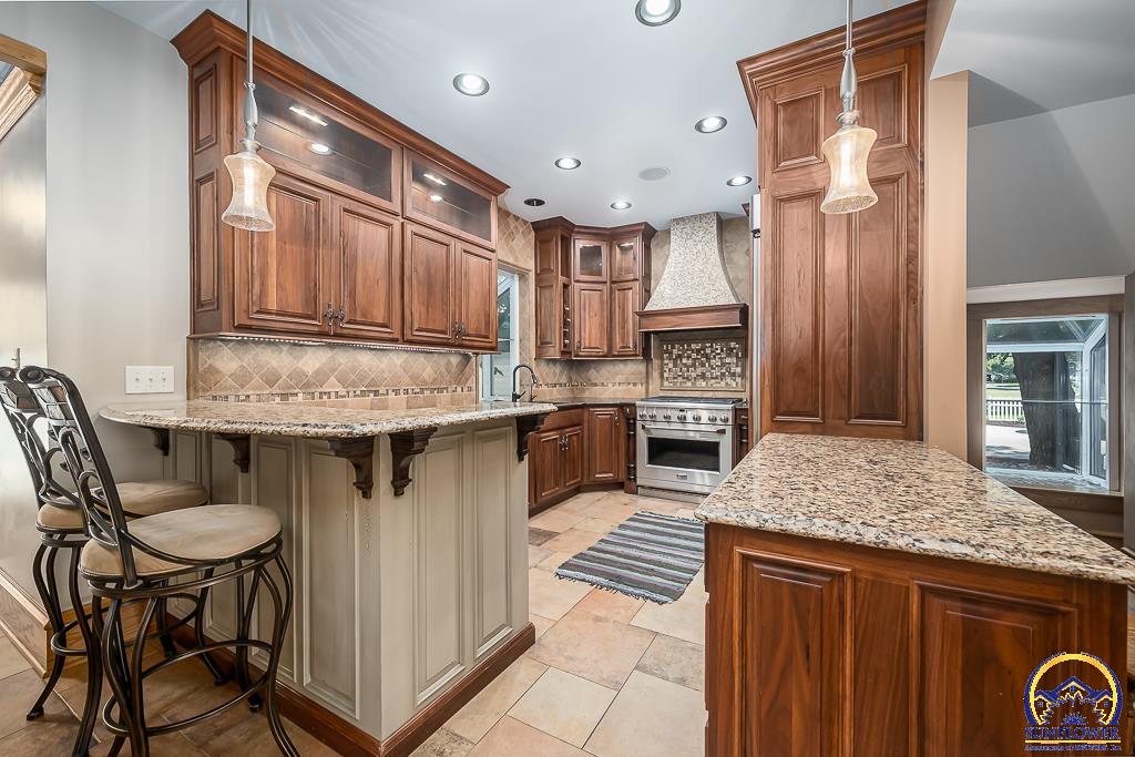 412 North Elm Street Perry, KS 66073 - Photo 10 of 56