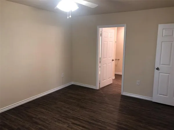 $1,895 | 315 Water Street, Whitesboro, TX 76273