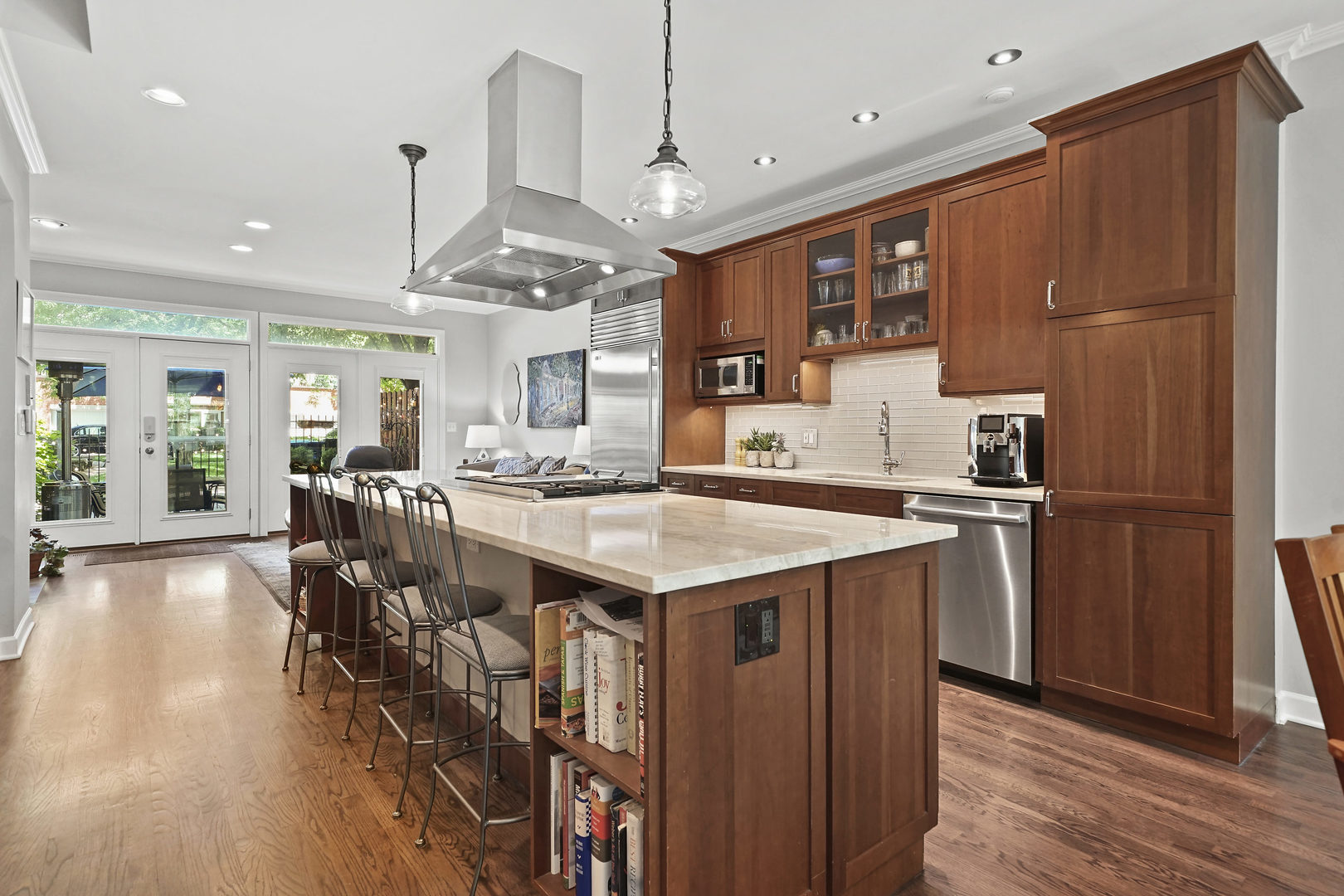 244 West Scott Street Chicago, IL 60610 - Photo 2 of 35