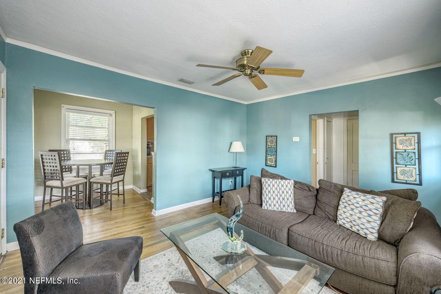 2835 Post Street Jacksonville, FL 32205 - Photo 22 of 30 a living room with furniture and a wooden floor